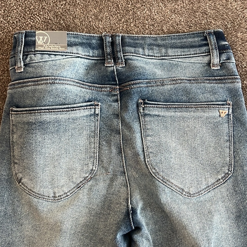 Wit & Wisdom “Ab”solution High Rise Barely Boot Jeans - Picture 2 of 3